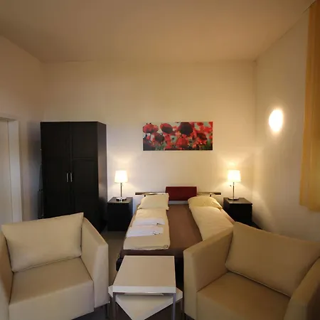 Swiss Star Oerlikon Apartment